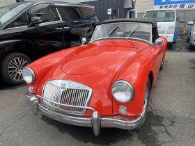 MG　A