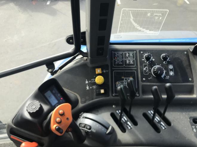 トラクターニューホランド　中古　TM120