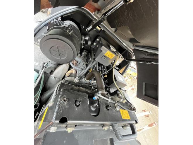 ホイールローダHITACHI / ホイールローダ / ZW 80-5B / 軽油 / 4WD / 低走行・走行ダンパー付