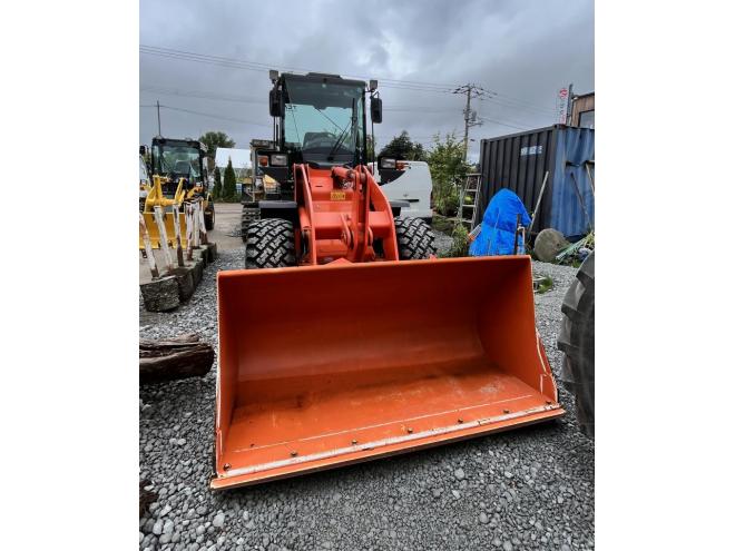 ホイールローダHITACHI / ホイールローダ / ZW 80-5B / 軽油 / 4WD / 低走行・走行ダンパー付