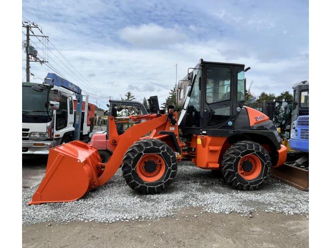 ホイールローダHITACHI ZW80-5B 低アワー ディーゼル 4WD