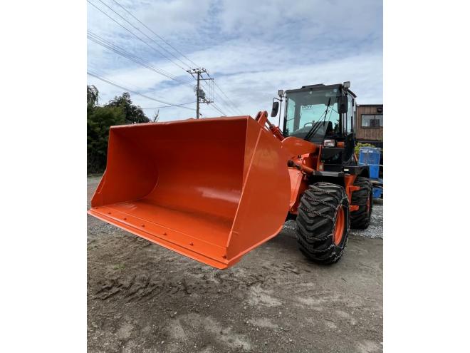 ホイールローダHITACHI ZW80-5B 低アワー ディーゼル 4WD