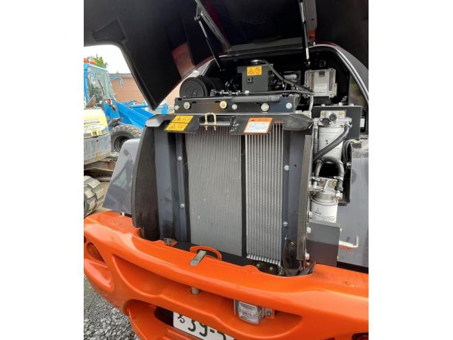 ホイールローダHITACHI ZW80-5B 低アワー ディーゼル 4WD
