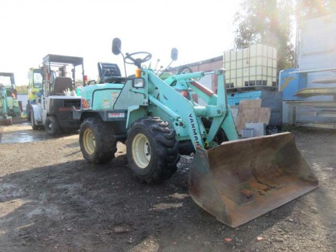 ホイールローダヤンマー　V1