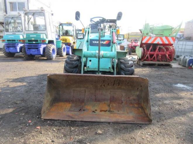 ホイールローダヤンマー　V1