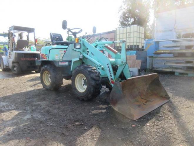 ホイールローダヤンマー　V1