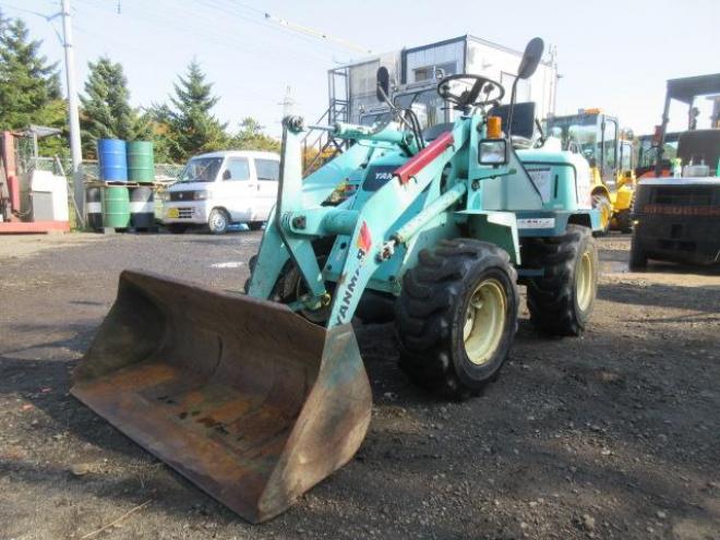 ホイールローダヤンマー　V1