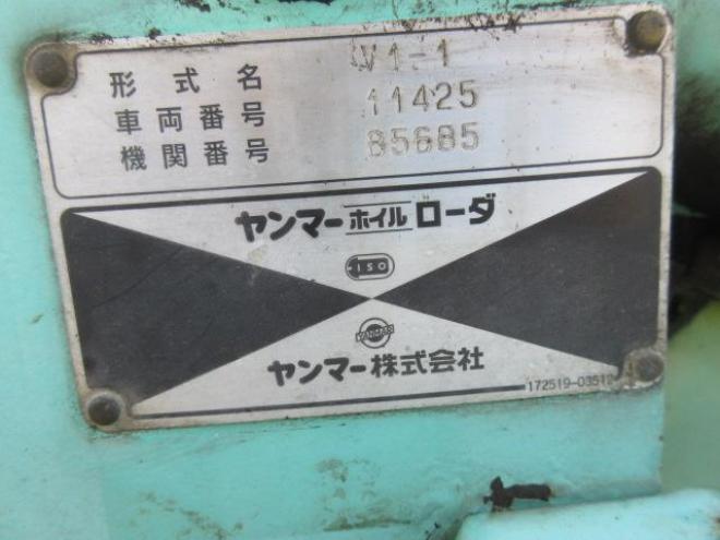 ホイールローダヤンマー　V1
