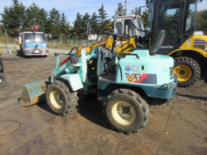 ホイールローダヤンマー　V1