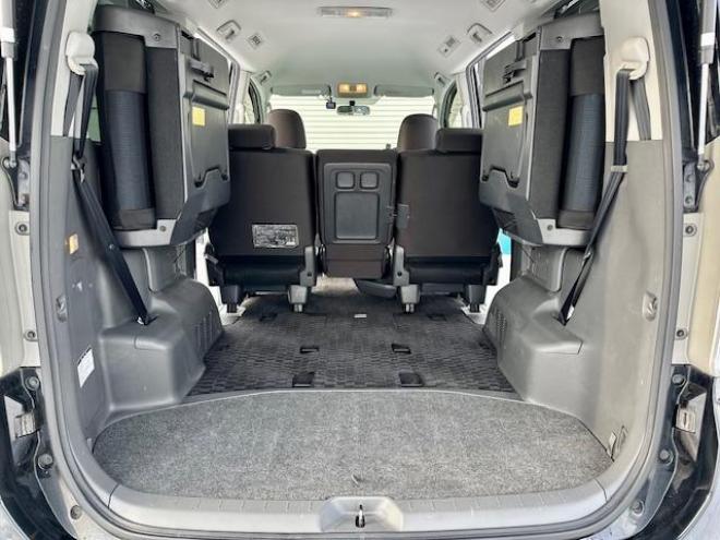 ヴォクシー2.0ZS煌? 4WD　ナビTV・Bカメラ・Bluetooth 4WD ２０００ ５Dr