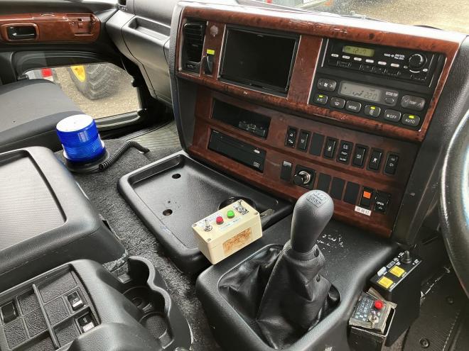 プロフィア中古　大型ダンプ　大型トラック