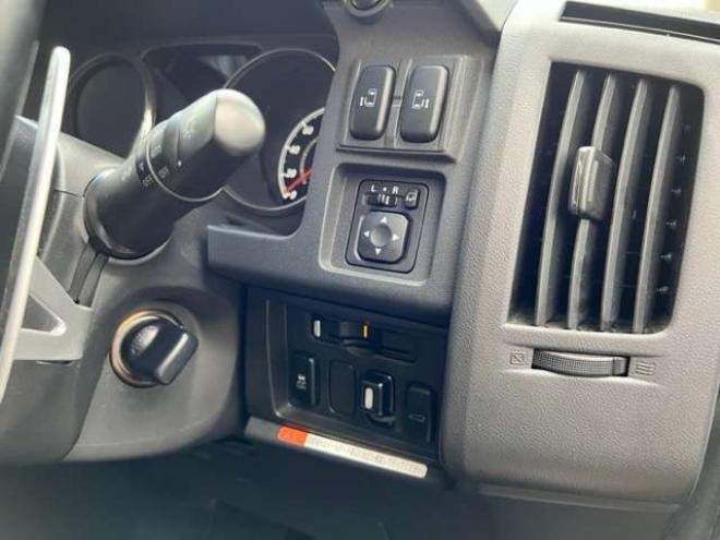 デリカD：5 2.2 D プレミアム ディーゼルターボ 4WD　リフトアップ・オーバーF・本州仕入車両 2300