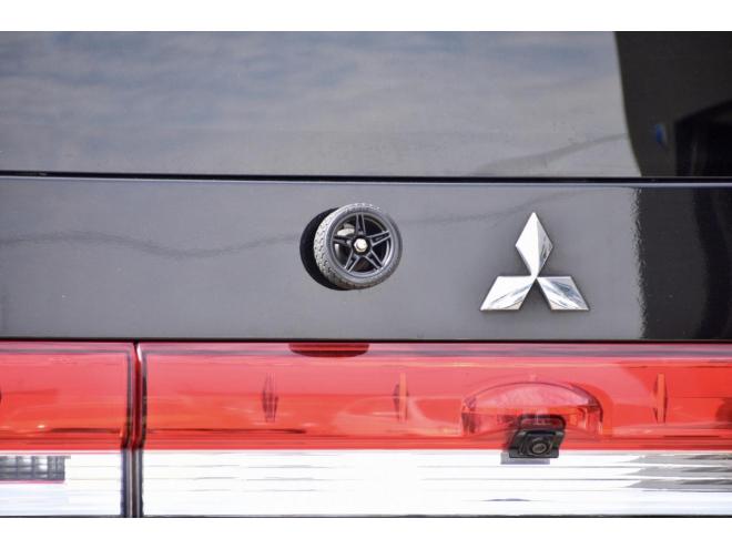 デリカD:5　Dパワーパッケージ　4WD　タローズ×ブラックED　寒冷地仕様　アルパインナビ／フリップダウン　１６インチＭ／Ｔタイヤ　社外ホイール　両側パワースライドドア　バンパーガード　2.2ディーゼルターボ