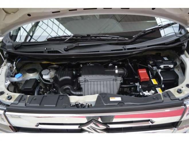 ワゴンRカスタムZ ハイブリッド ZX アップグレードパッケージ装着車 4WD　セーフティサポートアダプティブクルーCN 登録済未使用車 660