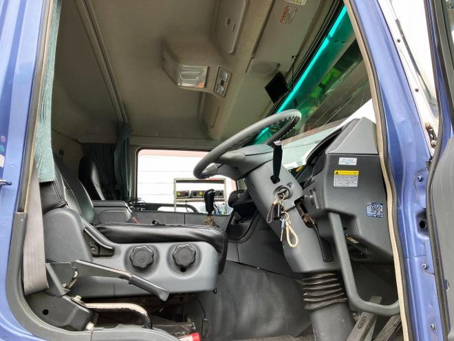 スーパーグレート中古　土砂ダンプ　大型トラック