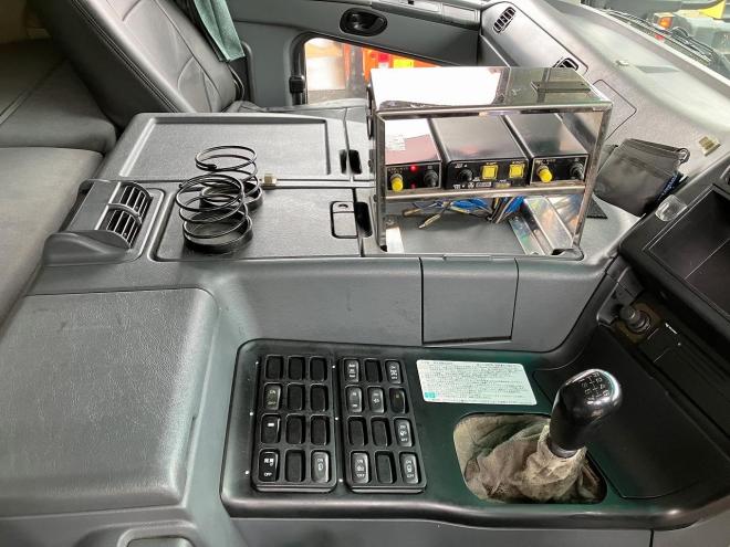 スーパーグレート中古　土砂ダンプ　大型トラック