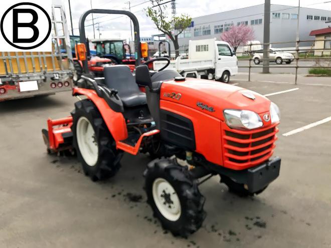 トラクタークボタ　中古　KB20
