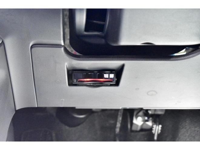 ロッキープレミアム　４ＷＤ　寒冷地仕様　禁煙車　全方位カメラ　純正ナビ　流れるウィンカー　シートヒータ　ハーフレザーシート