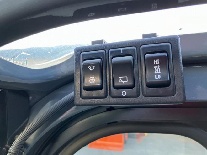 フォークリフトトヨタ　中古　8FD25　ヒンジ付＋フォークムーバ付