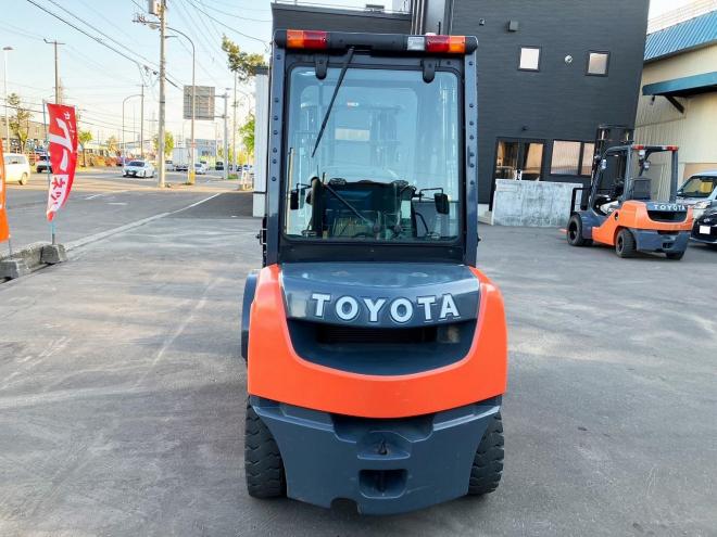 フォークリフトトヨタ　中古　8FD25　ヒンジ付＋フォークムーバ付