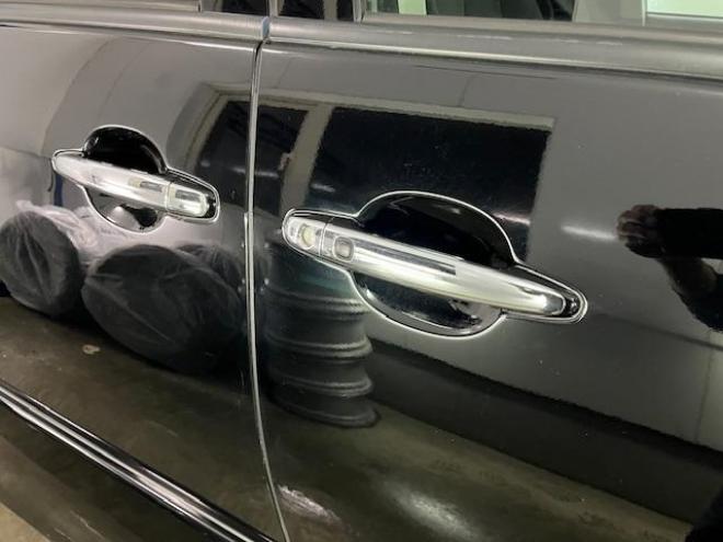 エスティマアエラス　Ｇエディション　禁煙車　７人乗りキャプテンシート　ＷＡＫＯＳバリアスコーティング済　社外１７インチＡＷ　社外１６ＡＷ＋スタッドレスタイヤ付　両側パワースライドドア　カロッツェリアナビ（フルセグ地デジ＋ＤＶＤ再生＋Ｂｌｕｅｔｏｏｔｈオーディオ対応）＋バックカメラ　デジタルインナーミラー　ＰＵＳＨスタート　スマートキー　クルーズコントロール　フロントガラス熱線　タイミングチェーン車　ビルトインＥＴＣ　ＨＩＤ   4WD 2400 5Dr