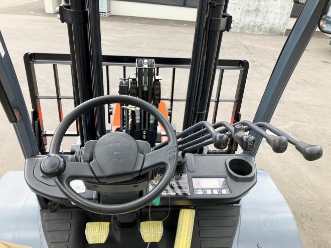 フォークリフトトヨタ　中古　8FD30