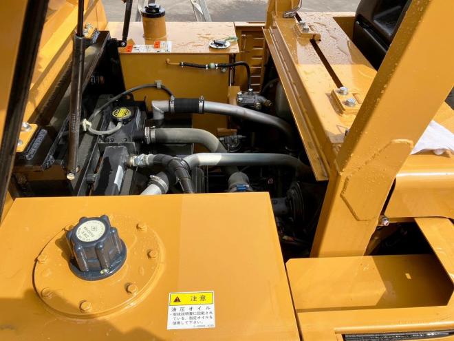 フォークリフトモロオカ　中古　不整地クローラ式フォークリフト　MFD-20