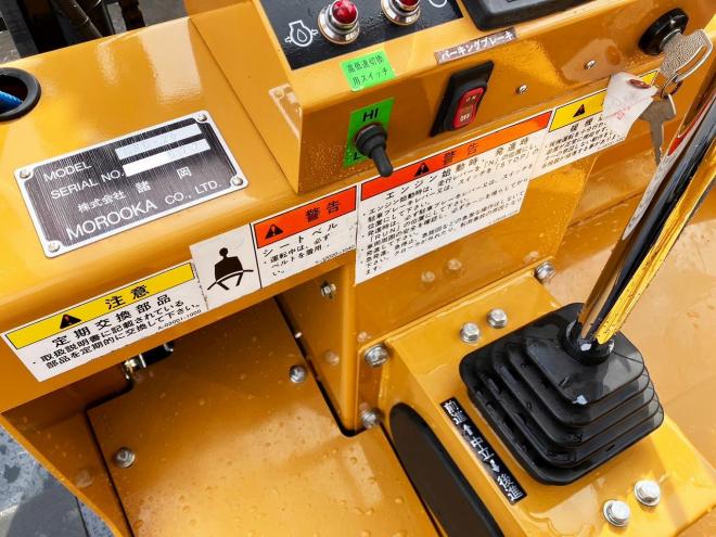 フォークリフトモロオカ　中古　不整地クローラ式フォークリフト　MFD-20