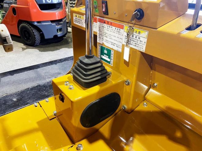 フォークリフトモロオカ　中古　MFD-20　不整地クローラ式フォークリフト