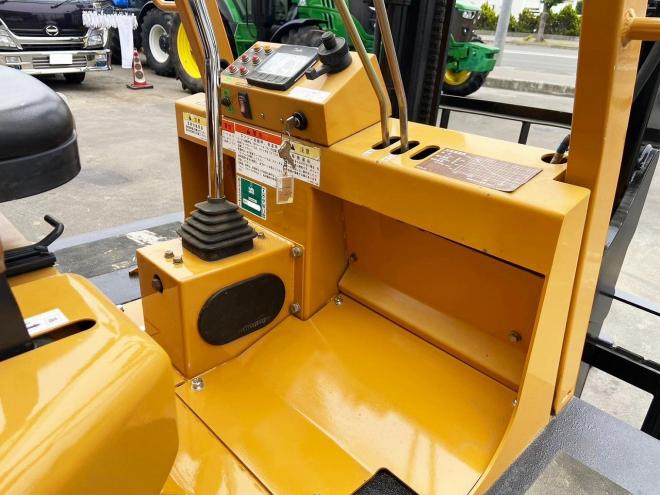 フォークリフトモロオカ　中古　MFD-20　不整地クローラ式フォークリフト