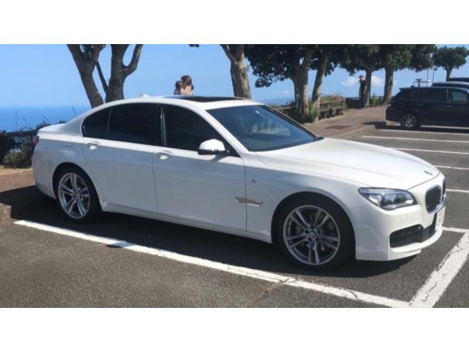 BMW７４０iMスポーツLCIモデル ４Dr