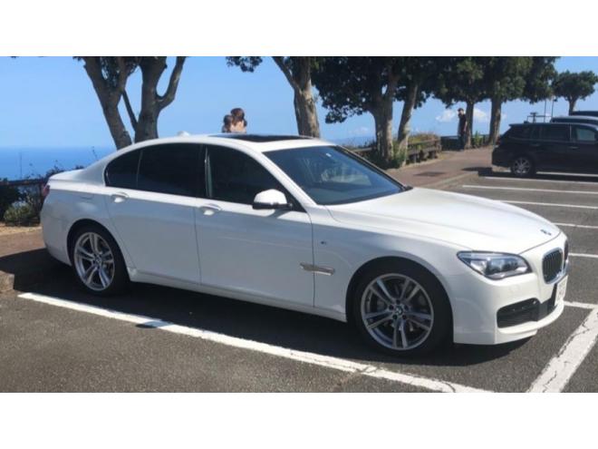 BMW７４０iMスポーツLCIモデル ４Dr