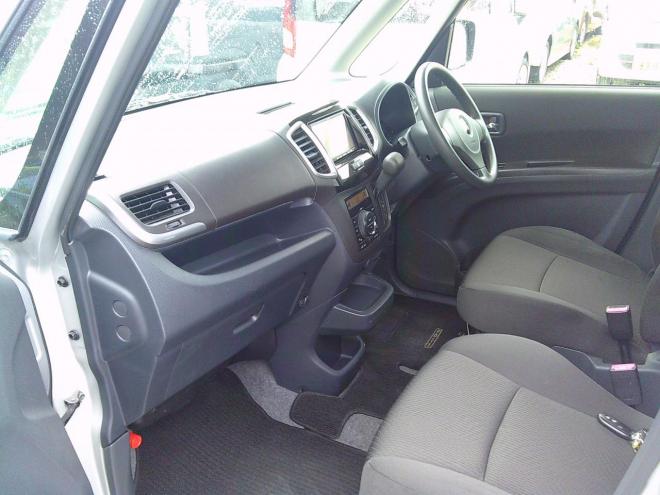 デリカD：2 X 4WD 1200 5Dr