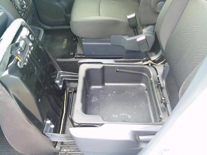 デリカD：2 X 4WD 1200 5Dr