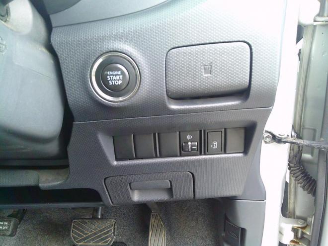 デリカD：2 X 4WD 1200 5Dr