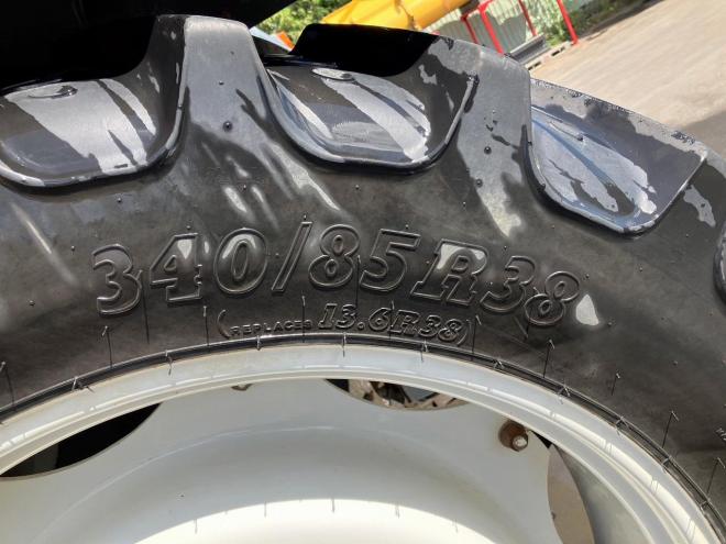 トラクタークボタ　中古　M1-85