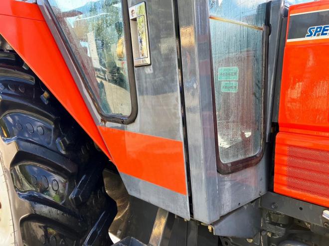 トラクタークボタ　中古　M1-85