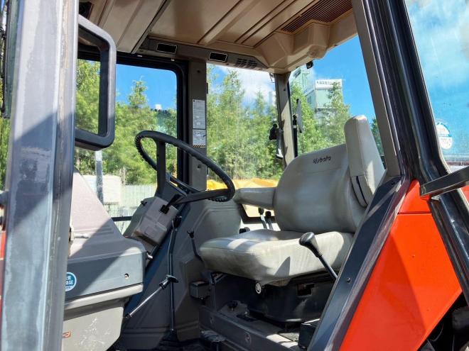 トラクタークボタ　中古　M1-85