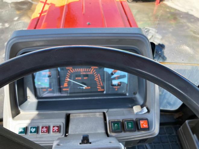 トラクタークボタ　中古　M1-85