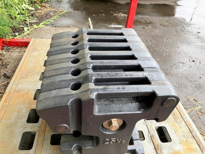 その他クボタ　中古　ウェイト　25kg×7枚　農機具