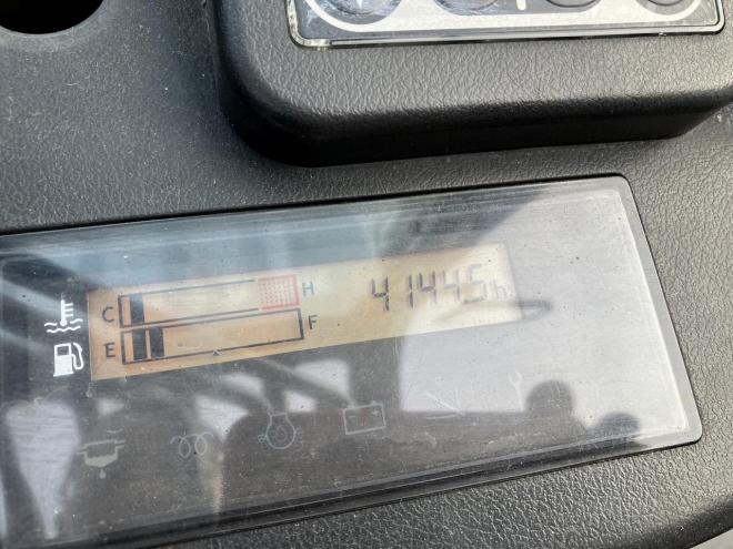 フォークリフトトヨタ　中古　8FD25　ディーゼルフォークリフト