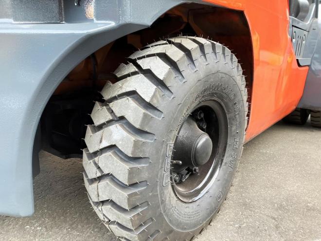 フォークリフトトヨタ　中古　8FD25　ディーゼルフォークリフト