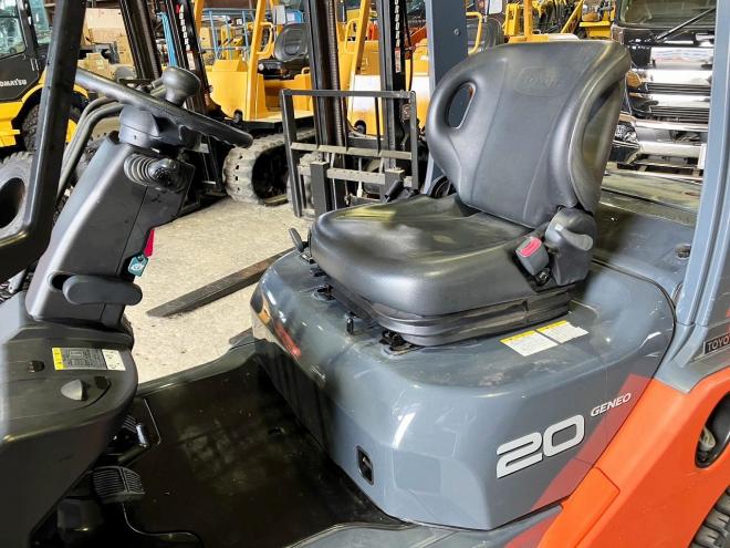 フォークリフトトヨタ　中古　8FD20