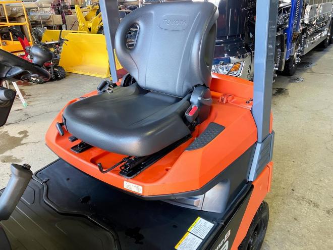 フォークリフトトヨタ　中古　8FB10　電動フォークリフト