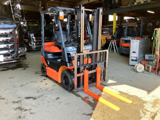 フォークリフトトヨタ　中古　8FB10　電動フォークリフト