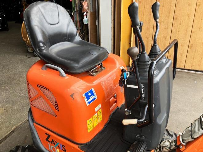 バックホー日立　中古　油圧ショベル　ZX10U-2