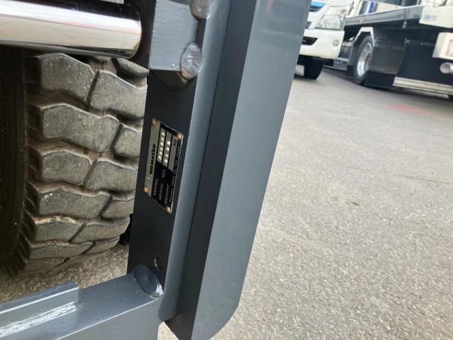 フォークリフトコマツ　中古　FD25C-16