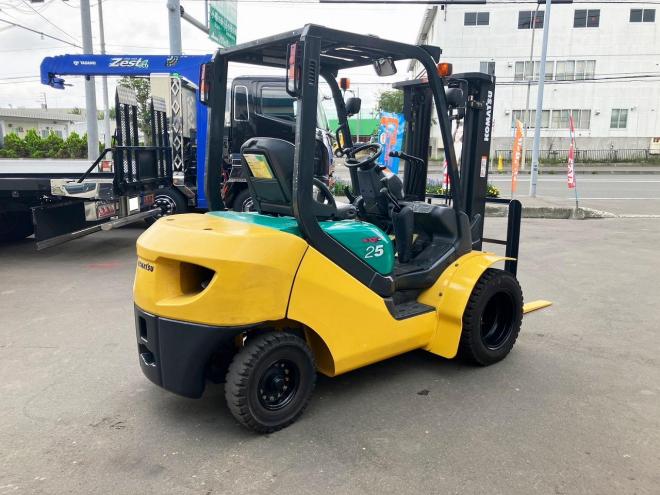 フォークリフトコマツ　中古　FD25C-16