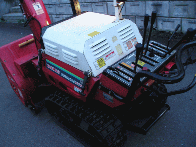 除雪機ヤンマー　10馬力除雪機　ＹＳＲＡ－100ＤＸ　Ｅ　デイーデルエンジン　電動シューター（左右）