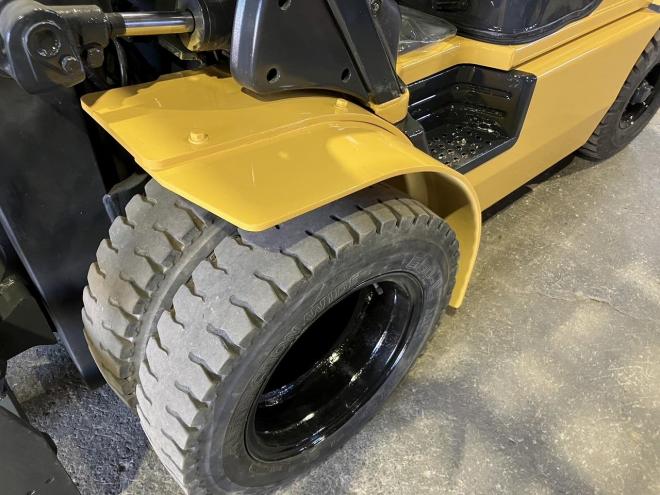 フォークリフトコマツ　中古　FD20LT-12　ヒンジ付